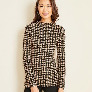 Ann Taylor mock neck sweater in camel houndstooth